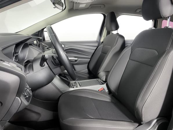Ford Kuga II Рестайлинг с пробегом 2017 года, цена 1 729 000 рублей, 112685 км, внедорожник, Автокод Объявления