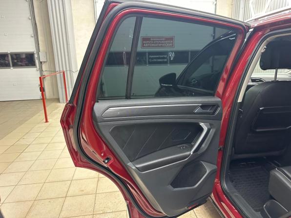 Volkswagen Tiguan II с пробегом 2017 года, цена 2 253 000 рублей, 196666 км, внедорожник, Автокод Объявления