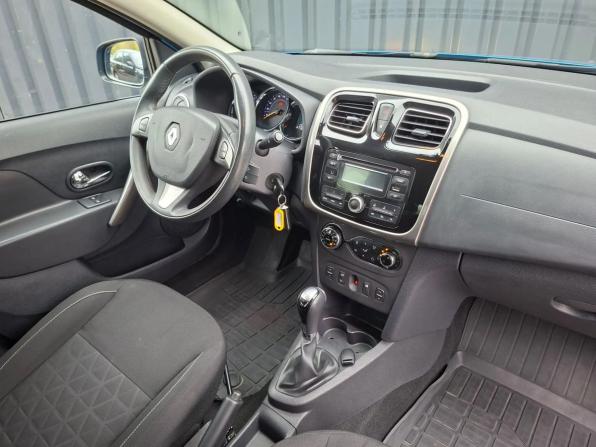 Renault Sandero II с пробегом 2017 года, цена 980 000 рублей, 125800 км, хэтчбек, Автокод Объявления