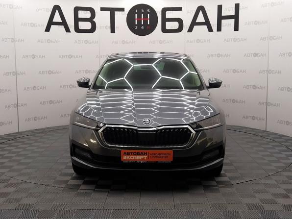 Skoda Octavia IV (A8) с пробегом 2021 года, цена 2 819 000 рублей, 77452 км, лифтбек, Автокод Объявления