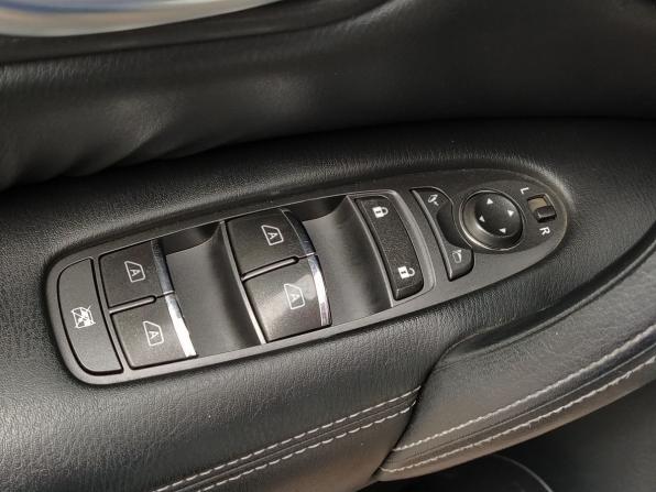 Nissan Patrol VI (Y62) Рестайлинг с пробегом 2014 года, цена 2 449 000 рублей, 311424 км, внедорожник, Автокод Объявления