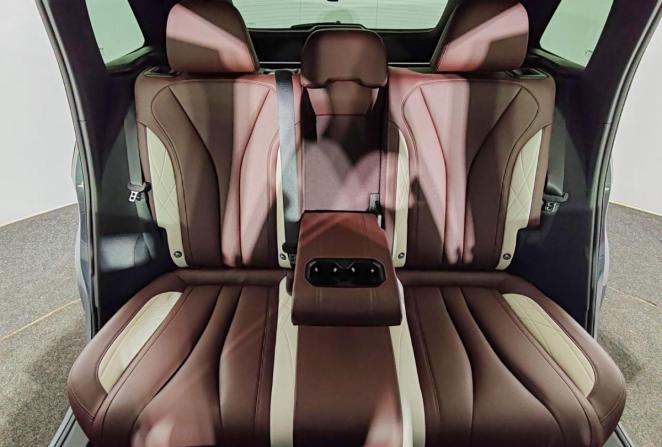Geely Monjaro I с пробегом 2023 года, цена 3 100 000 рублей, 24345 км, внедорожник, Автокод Объявления