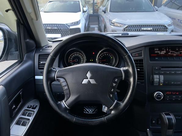 Mitsubishi Pajero IV Рестайлинг 1 с пробегом 2013 года, цена 1 899 000 рублей, 261000 км, внедорожник, Автокод Объявления