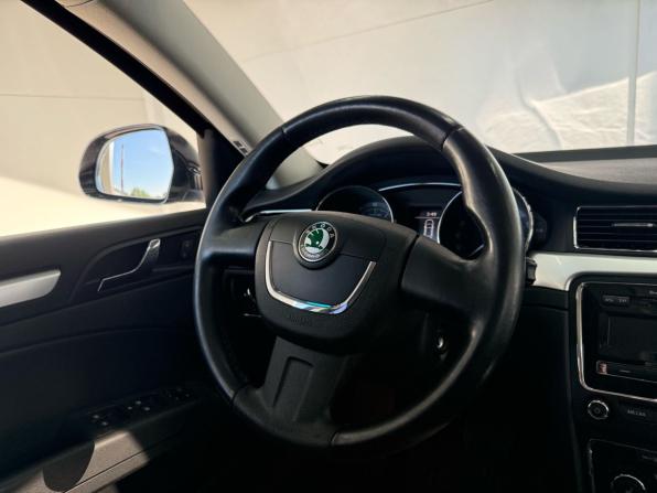 Skoda Superb II с пробегом 2011 года, цена 1 179 000 рублей, 157000 км, лифтбек, Автокод Объявления