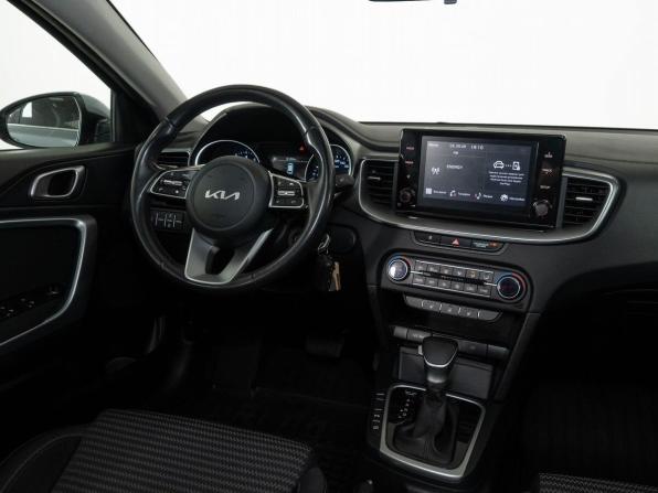 Kia Ceed III Рестайлинг с пробегом 2022 года, цена 2 297 000 рублей, 57643 км, универсал, Автокод Объявления