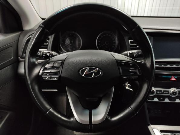 Hyundai Elantra VI (AD) Рестайлинг с пробегом 2019 года, цена 1 550 000 рублей, 193394 км, седан, Автокод Объявления