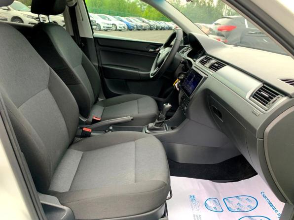 Skoda Rapid I с пробегом 2017 года, цена 1 254 200 рублей, 105894 км, лифтбек, Автокод Объявления