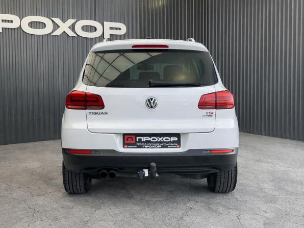 Volkswagen Tiguan I Рестайлинг с пробегом 2016 года, цена 1 550 000 рублей, 155217 км, внедорожник, Автокод Объявления