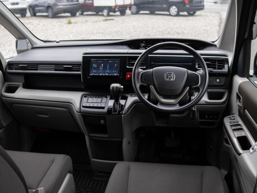 Honda Stepwgn V Рестайлинг Сочи  - изображение 6