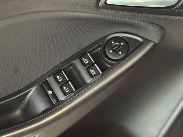 Ford Focus III Рестайлинг с пробегом 2018 года, цена 1 400 000 рублей, 94610 км, универсал, Автокод Объявления