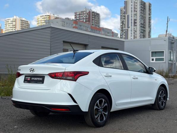 Hyundai Solaris II Рестайлинг с пробегом 2020 года, цена 1 385 000 рублей, 58000 км, седан, Автокод Объявления