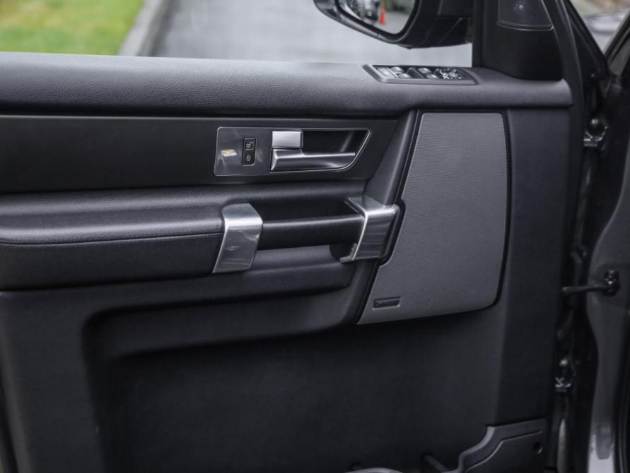 Land Rover Discovery IV Рестайлинг Санкт-Петербург  - изображение 18