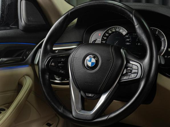BMW 5 серии VII (G30/G31/G38) с пробегом 2017 года, цена 2 789 000 рублей, 197404 км, седан, Автокод Объявления