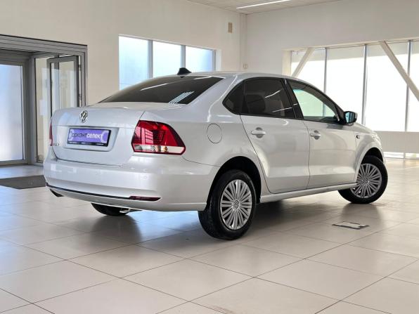 Volkswagen Polo V Рестайлинг с пробегом 2015 года, цена 990 000 рублей, 147000 км, седан, Автокод Объявления