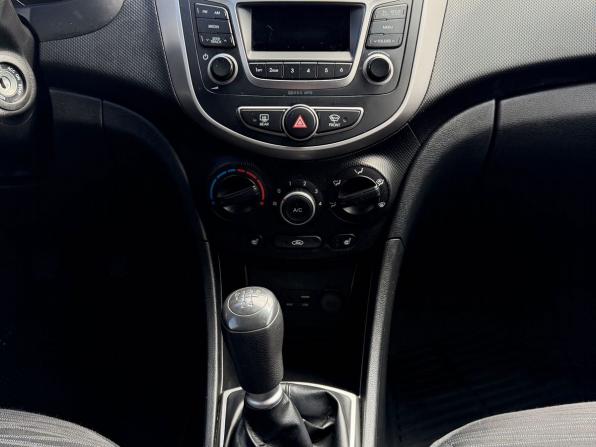 Hyundai Solaris I Рестайлинг с пробегом 2014 года, цена 930 000 рублей, 114591 км, хэтчбек, Автокод Объявления