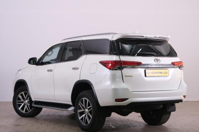Toyota Fortuner II с пробегом 2019 года, цена 4 299 000 рублей, 80000 км, внедорожник, Автокод Объявления
