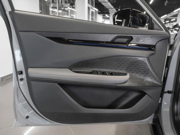 Changan UNI-V I с пробегом 2023 года, цена 2 370 000 рублей, 25248 км, лифтбек, Автокод Объявления