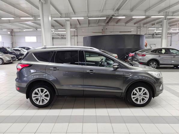 Ford Kuga II Рестайлинг с пробегом 2019 года, цена 1 695 000 рублей, 160000 км, внедорожник, Автокод Объявления