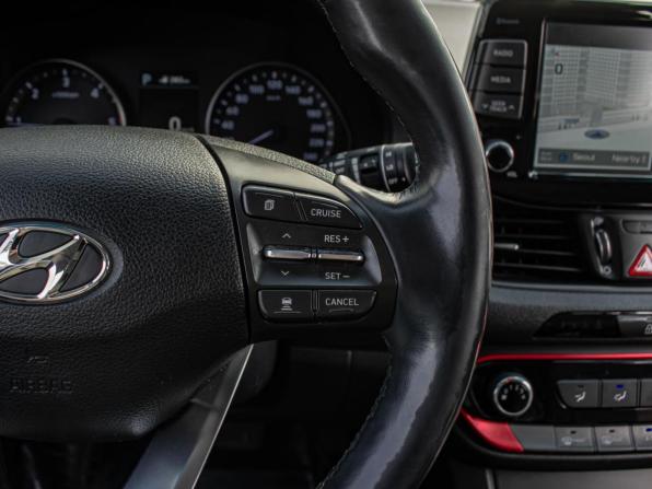 Hyundai i30 III с пробегом 2017 года, цена 1 600 000 рублей, 233661 км, хэтчбек, Автокод Объявления