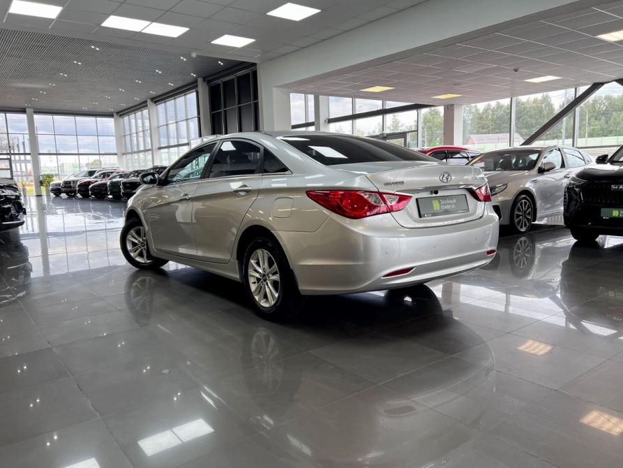 Hyundai Sonata VI (YF) Тверь  - изображение 6