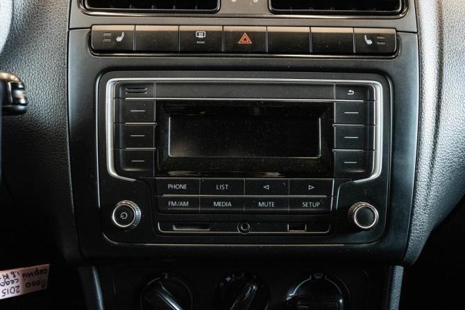 Volkswagen Polo V Рестайлинг с пробегом 2015 года, цена 809 000 рублей, 97987 км, седан, Автокод Объявления