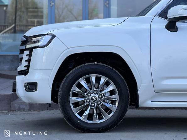Новый Toyota Land Cruiser 300 Series 2025 года, цена 17 690 000 рублей, внедорожник, Автокод Объявления