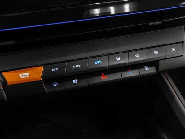 Changan UNI-V I с пробегом 2023 года, цена 2 099 000 рублей, 82914 км, лифтбек, Автокод Объявления