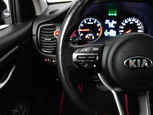 Kia Rio IV Рестайлинг с пробегом 2021 года, цена 1 571 000 рублей, 151313 км, хэтчбек, Автокод Объявления