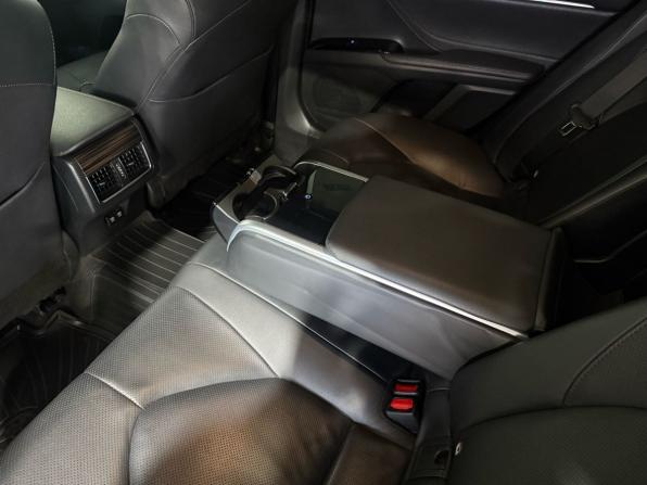 Toyota Camry VIII (XV70) с пробегом 2020 года, цена 2 950 000 рублей, 106000 км, седан, Автокод Объявления