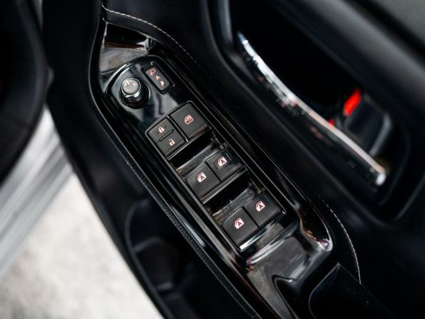 Toyota Esquire I Рестайлинг с пробегом 2018 года, цена 1 850 000 рублей, 201286 км, минивэн, Автокод Объявления