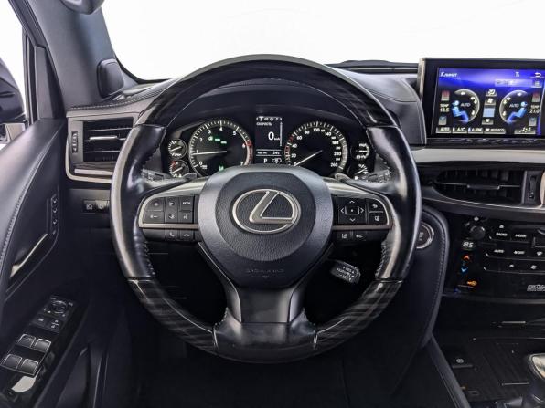 Lexus LX III Рестайлинг 2 с пробегом 2018 года, цена 7 950 000 рублей, 154891 км, внедорожник, Автокод Объявления
