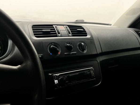 Skoda Fabia II Рестайлинг с пробегом 2010 года, цена 469 000 рублей, 220000 км, хэтчбек, Автокод Объявления