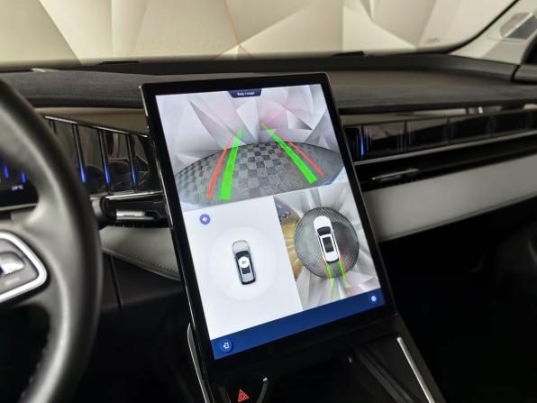 Geely Atlas II с пробегом 2023 года, цена 2 455 150 рублей, 67514 км, внедорожник, Автокод Объявления
