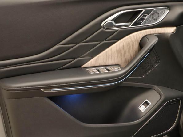 Hongqi HS7 II с пробегом 2025 года, цена 4 350 000 рублей, 6546 км, внедорожник, Автокод Объявления