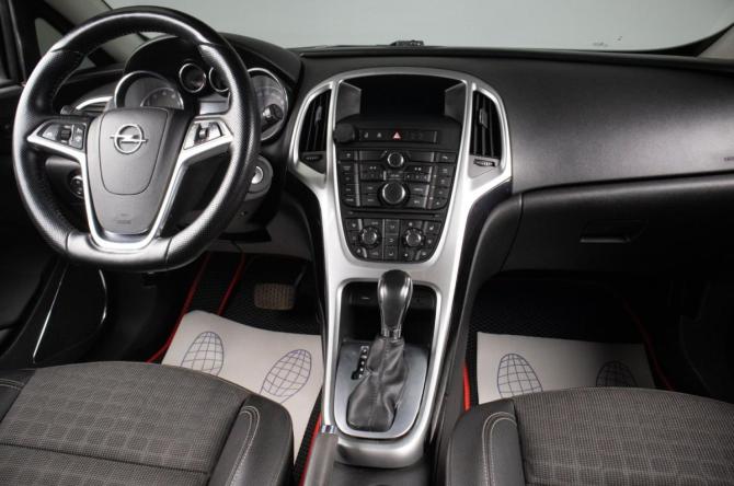 Opel Astra J Рестайлинг с пробегом 2013 года, цена 699 000 рублей, 202000 км, хэтчбек, Автокод Объявления