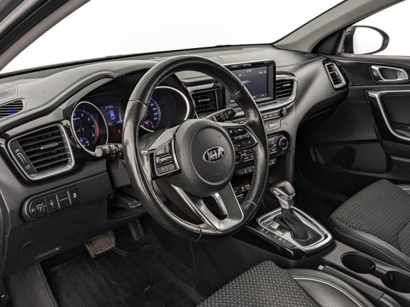 Kia Ceed III с пробегом 2019 года, цена 1 550 000 рублей, 108871 км, универсал, Автокод Объявления