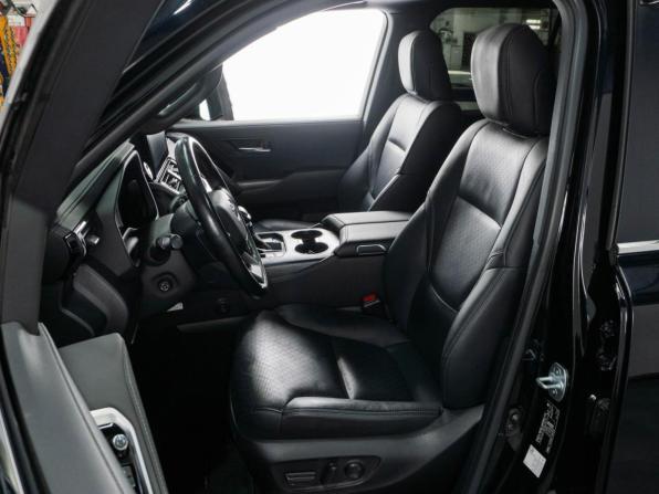 Toyota Land Cruiser 300 Series с пробегом 2021 года, цена 11 239 000 рублей, 48039 км, внедорожник, Автокод Объявления
