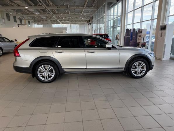 Volvo V90 Cross Country I с пробегом 2018 года, цена 3 175 900 рублей, 136164 км, универсал, Автокод Объявления
