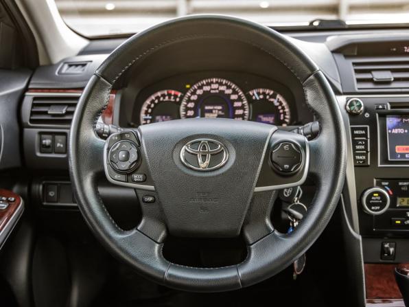 Toyota Camry VII (XV50) с пробегом 2012 года, цена 1 828 000 рублей, 79502 км, седан, Автокод Объявления