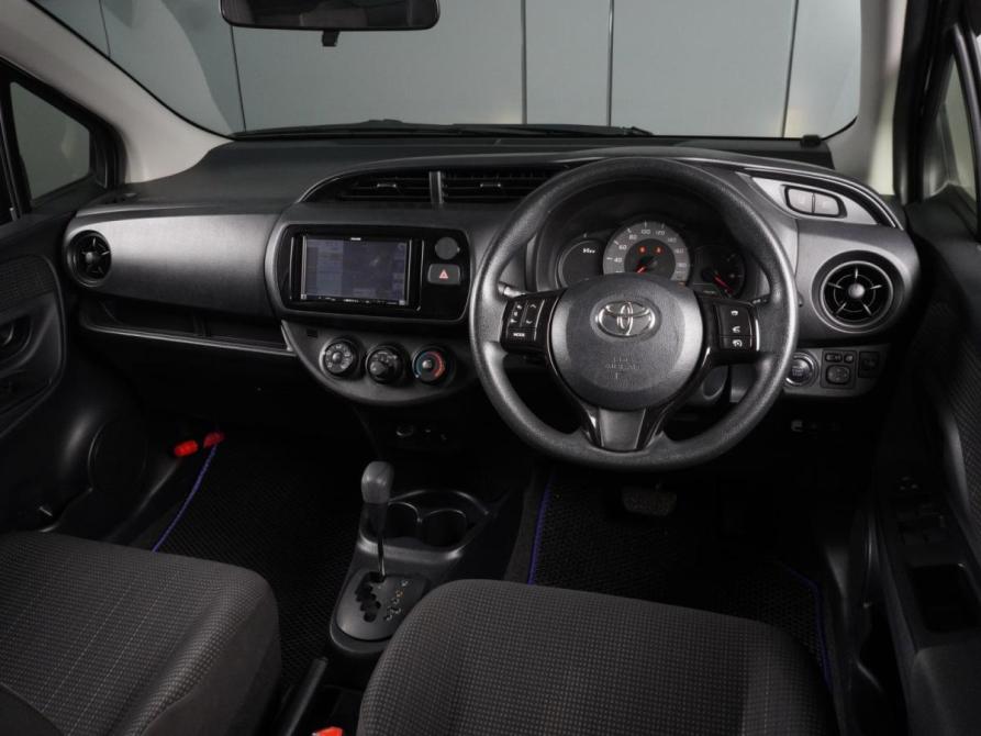 Toyota Vitz III (XP130) Рестайлинг 2 Минеральные Воды  - изображение 6