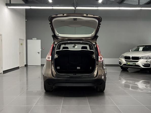 Renault Scenic III с пробегом 2010 года, цена 795 000 рублей, 206829 км, компактвэн, Автокод Объявления