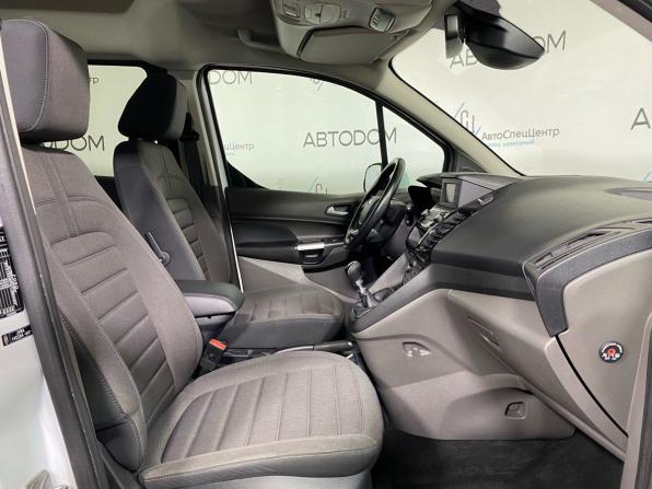 Ford Tourneo Connect II Рестайлинг с пробегом 2018 года, цена 1 549 900 рублей, 169643 км, минивэн, Автокод Объявления
