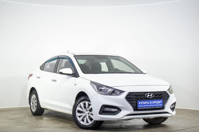 Hyundai Solaris II с пробегом 2018 года, цена 1 049 000 рублей, 201000 км, седан, Автокод Объявления