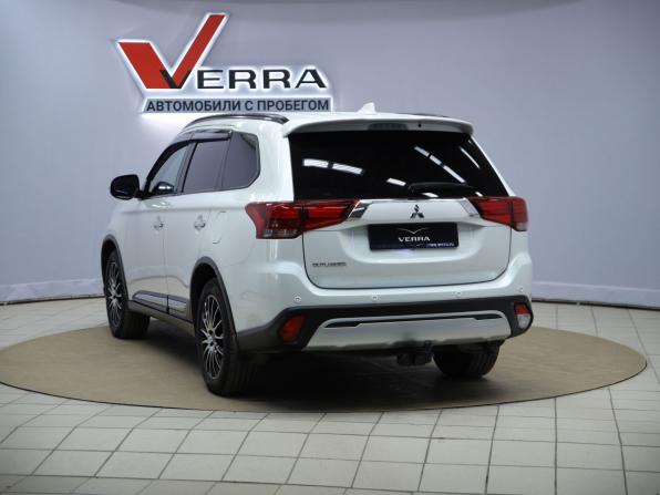 Mitsubishi Outlander III Рестайлинг 3 с пробегом 2021 года, цена 2 650 000 рублей, 126795 км, внедорожник, Автокод Объявления