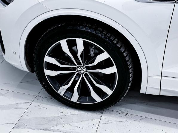 Volkswagen Touareg III с пробегом 2018 года, цена 5 650 000 рублей, 111049 км, внедорожник, Автокод Объявления