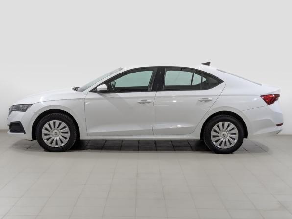 Skoda Octavia IV (A8) с пробегом 2021 года, цена 2 425 000 рублей, 53778 км, лифтбек, Автокод Объявления