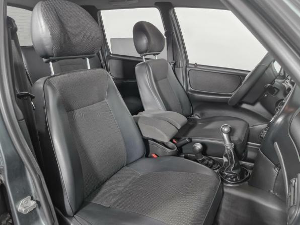 Chevrolet Niva I Рестайлинг с пробегом 2011 года, цена 449 000 рублей, 98716 км, внедорожник, Автокод Объявления
