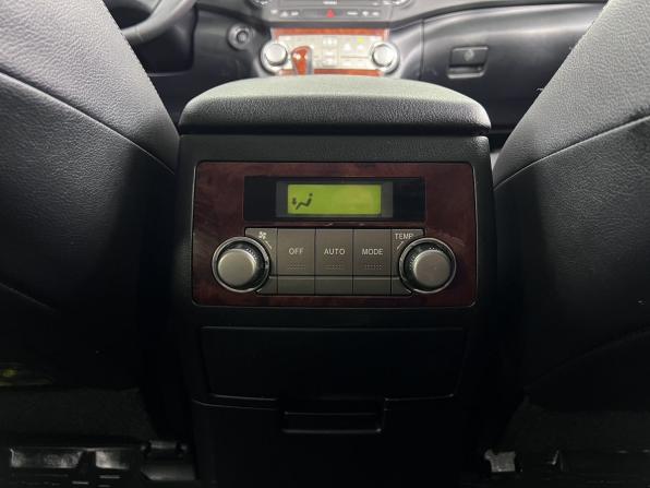 Toyota Highlander II (XU40) Рестайлинг с пробегом 2011 года, цена 1 870 000 рублей, 235315 км, внедорожник, Автокод Объявления