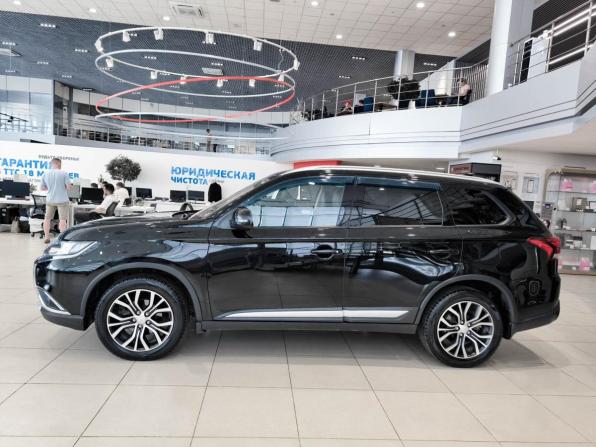 Mitsubishi Outlander III Рестайлинг 2 с пробегом 2018 года, цена 2 150 000 рублей, 135391 км, внедорожник, Автокод Объявления