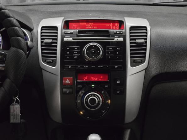 Kia Venga I с пробегом 2011 года, цена 780 000 рублей, 211772 км, минивэн, Автокод Объявления